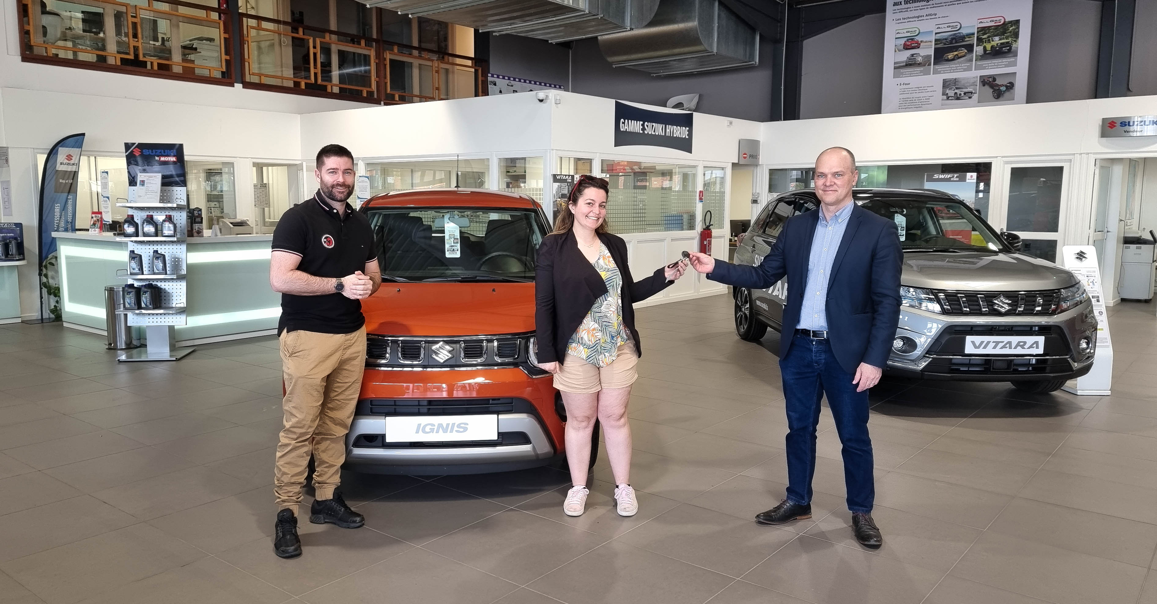 Grande gagnante de la Suzuki Ignis au loto du Handball Club Cournon